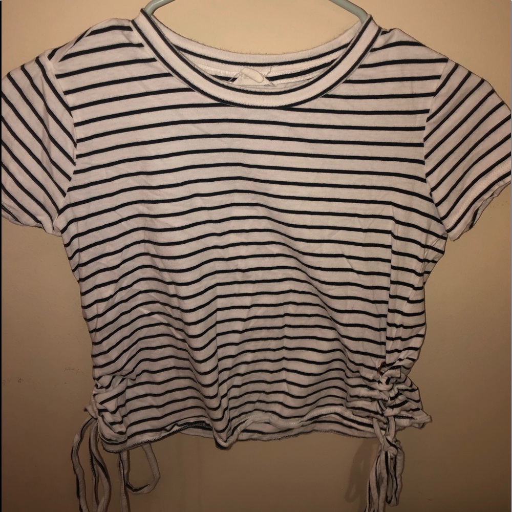 t shirt with ties